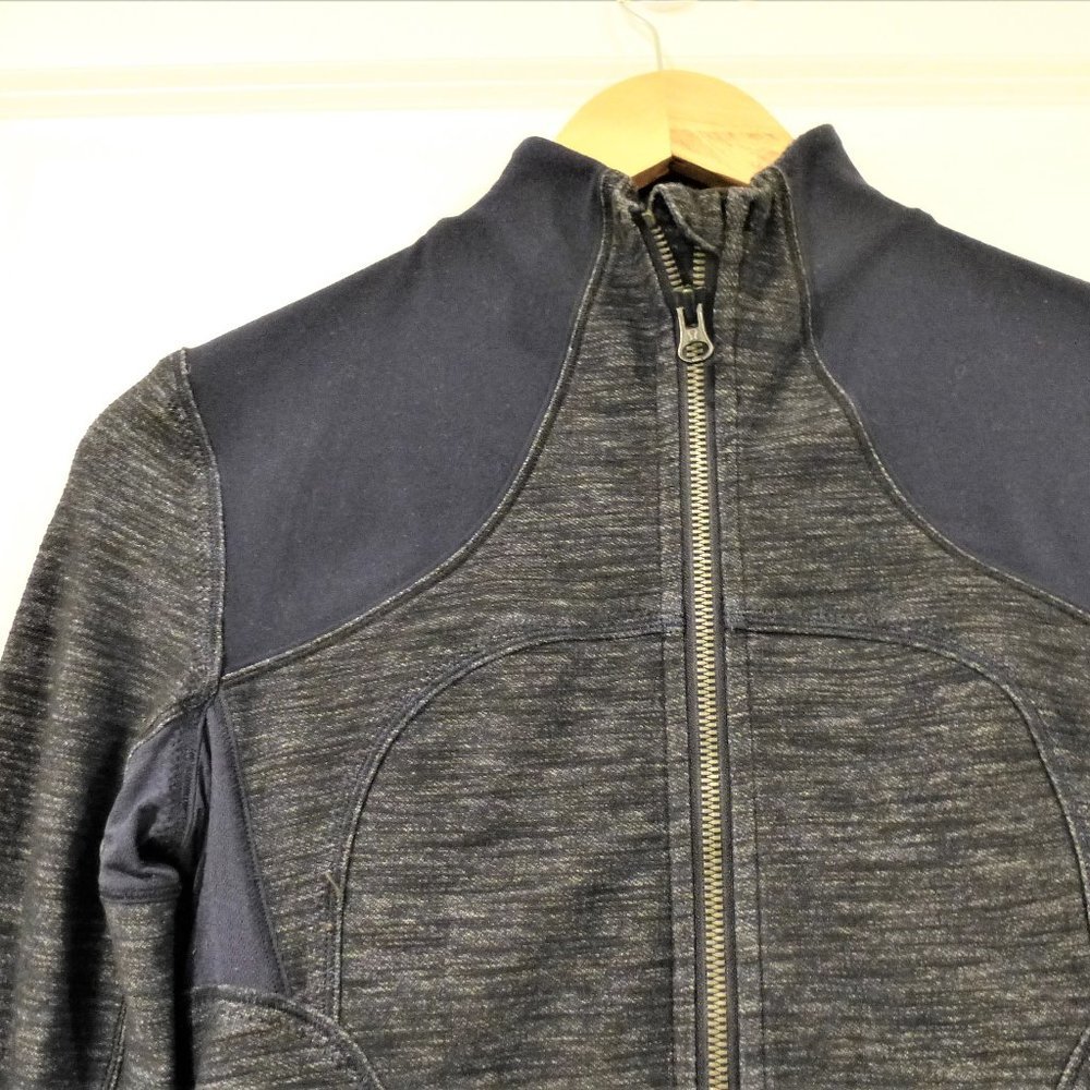 LULULEMON Forme Jacket in Slub Denim Inkwell - Picture 5 of 12